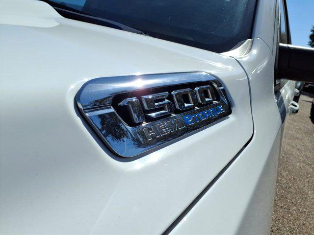 2022 Ram 1500 Laramie Crew Cab 4x2 6'4" Box
