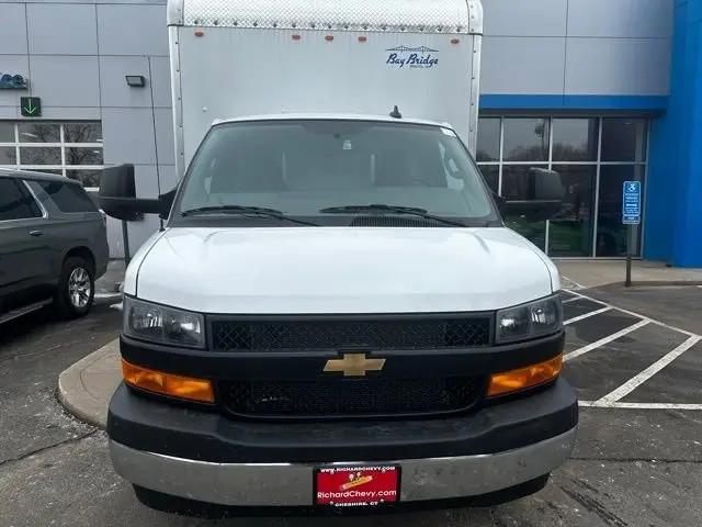 2025 Chevrolet Express Cutaway Work Van