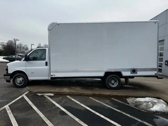 2025 Chevrolet Express Cutaway Work Van