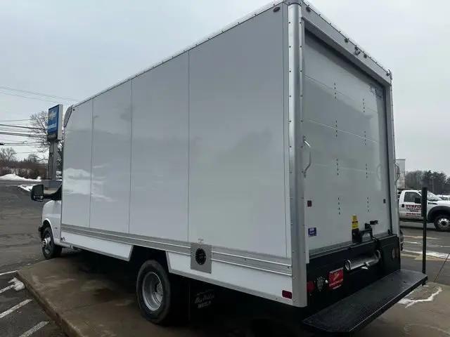 2025 Chevrolet Express Cutaway Work Van
