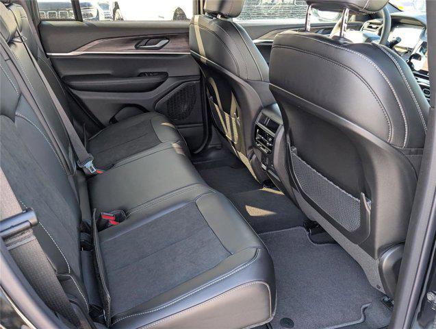 2026 Jeep Grand Cherokee Altitude 4x4