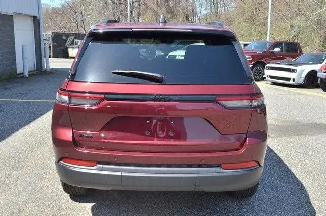 2026 Jeep Grand Cherokee Altitude 4x4