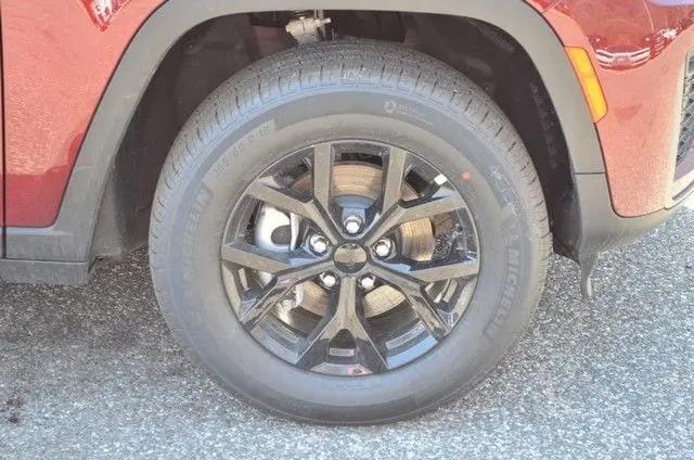 2026 Jeep Grand Cherokee Altitude 4x4