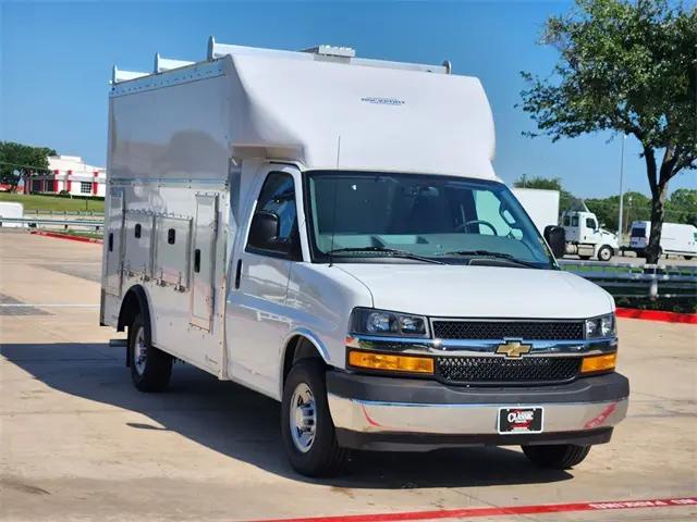 2025 Chevrolet Express Cutaway Work Van