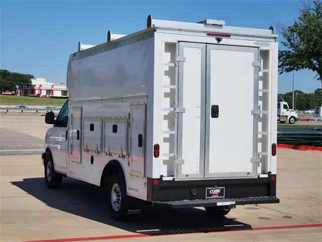 2025 Chevrolet Express Cutaway Work Van
