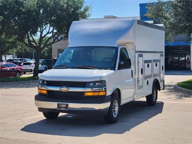 2025 Chevrolet Express Cutaway Work Van
