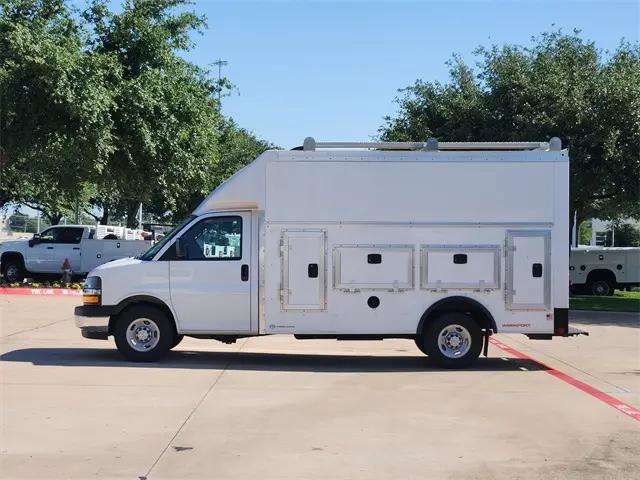 2025 Chevrolet Express Cutaway Work Van