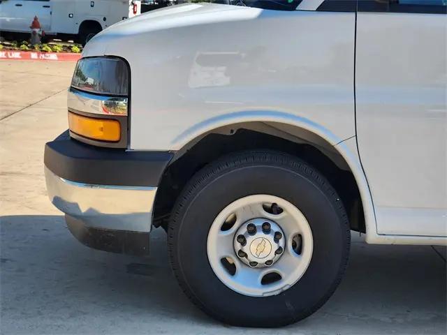 2025 Chevrolet Express Cutaway Work Van
