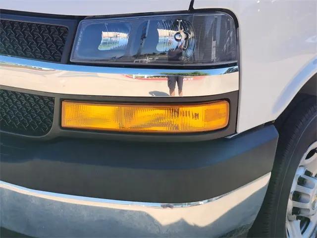2025 Chevrolet Express Cutaway Work Van