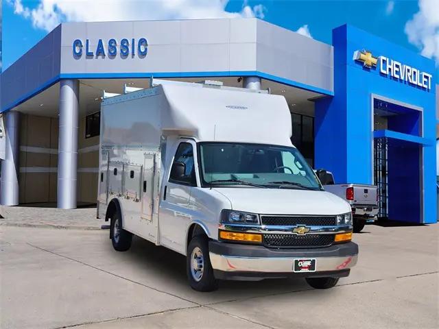 2025 Chevrolet Express Cutaway Work Van