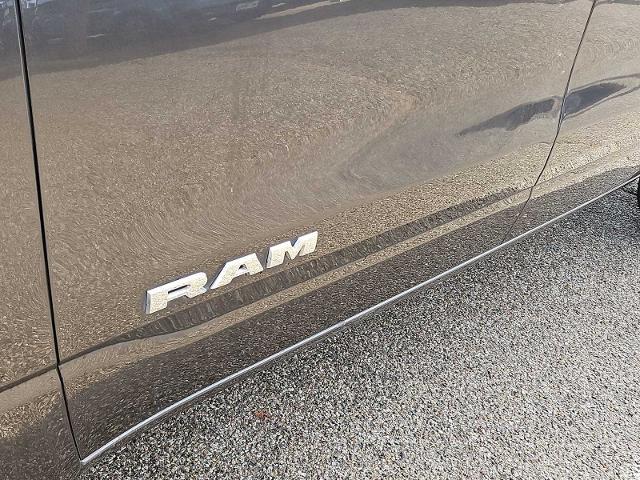 2020 Ram 1500 Big Horn Crew Cab 4x4 5'7" Box