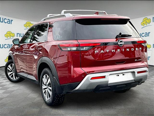 2023 Nissan Pathfinder SL 4WD