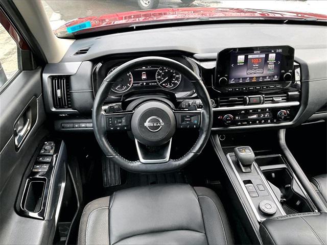 2023 Nissan Pathfinder SL 4WD