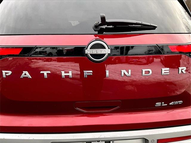 2023 Nissan Pathfinder SL 4WD