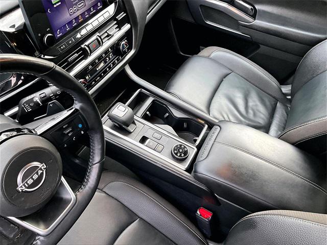 2023 Nissan Pathfinder SL 4WD
