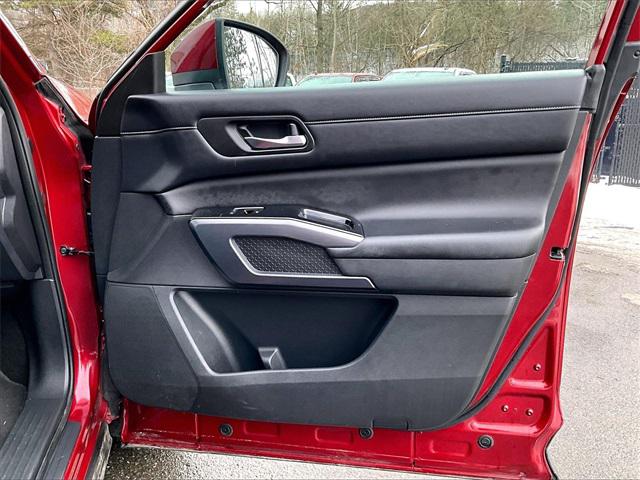 2023 Nissan Pathfinder SL 4WD