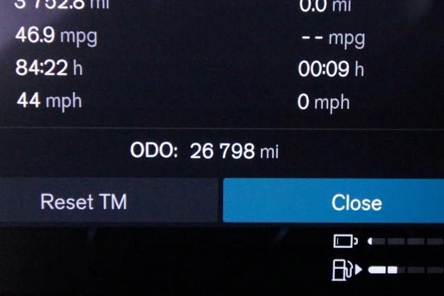 2023 Volvo S60 Recharge T8 Plus Dark Theme
