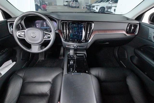2023 Volvo S60 Recharge T8 Plus Dark Theme