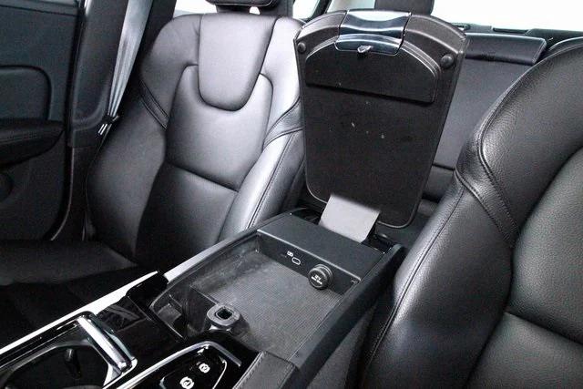 2023 Volvo S60 Recharge T8 Plus Dark Theme
