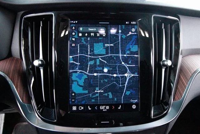 2023 Volvo S60 Recharge T8 Plus Dark Theme