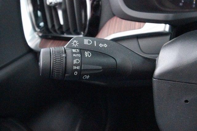 2023 Volvo S60 Recharge T8 Plus Dark Theme