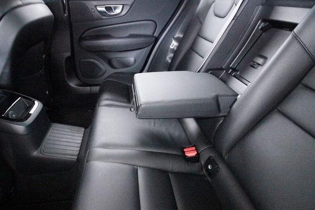 2023 Volvo S60 Recharge T8 Plus Dark Theme