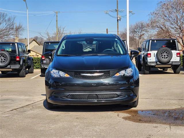 2023 Chrysler Voyager LX 2023 Chrysler Voyager LX