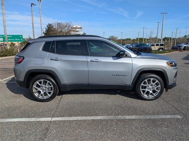 2022 Jeep Compass Latitude Lux 4x4