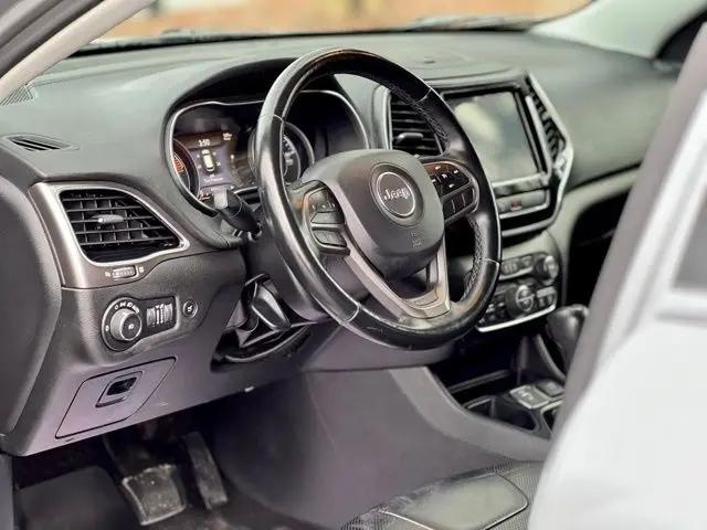 2019 Jeep Cherokee Limited FWD