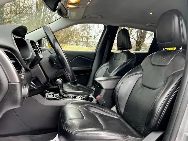 2019 Jeep Cherokee Limited FWD