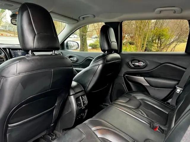 2019 Jeep Cherokee Limited FWD