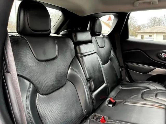 2019 Jeep Cherokee Limited FWD