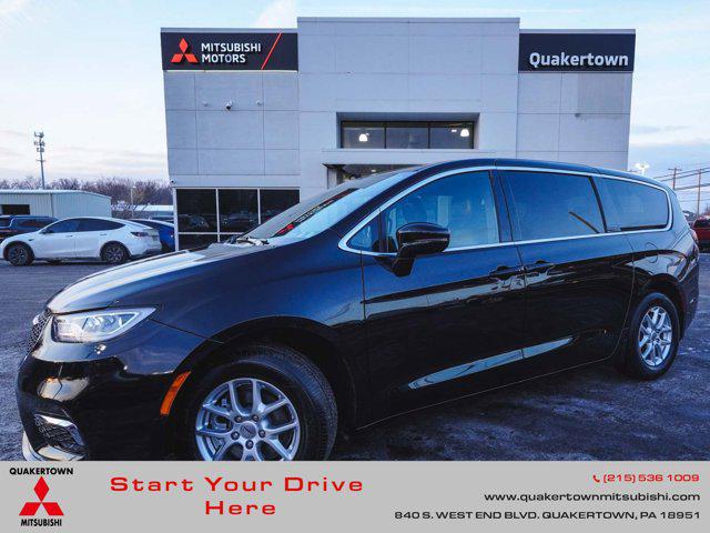 2025 Chrysler Pacifica Select for sale in Quakertown, PA