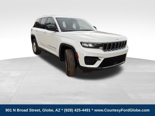 2023 Jeep Grand Cherokee Laredo 4x4