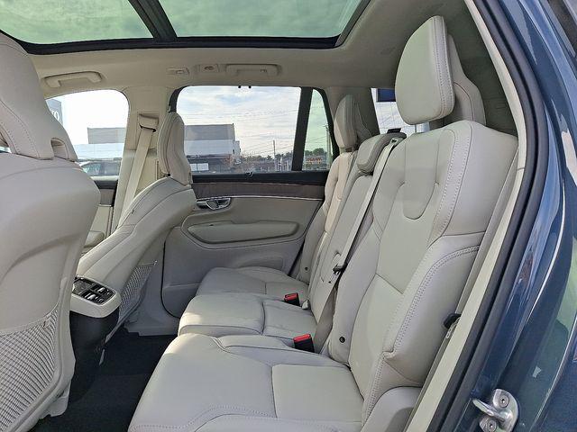 2026 Volvo XC90 Ultra Dark Theme, B6 AWD Gas (mild hybrid), Gasoline, 7 Seats