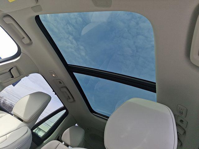 2026 Volvo XC90 Ultra Dark Theme, B6 AWD Gas (mild hybrid), Gasoline, 7 Seats