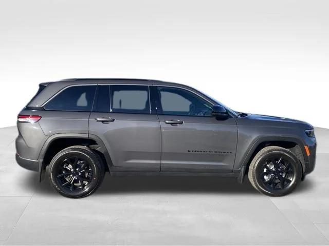 2026 Jeep Grand Cherokee Altitude 4x4
