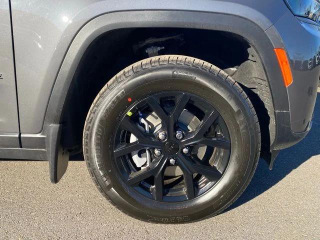 2026 Jeep Grand Cherokee Altitude 4x4