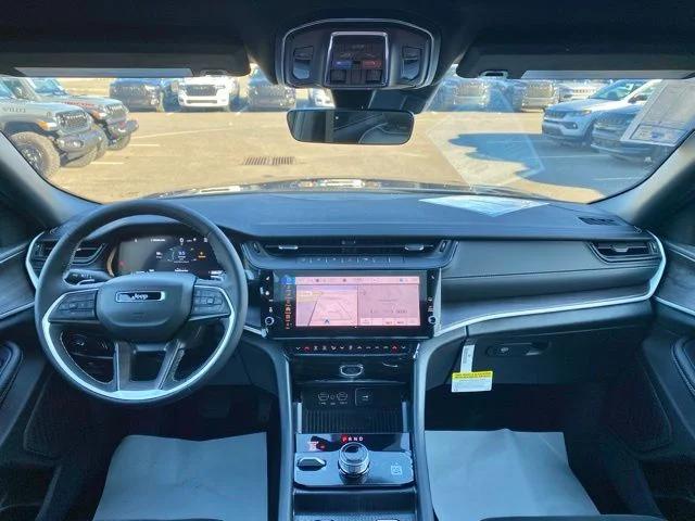 2026 Jeep Grand Cherokee Altitude 4x4