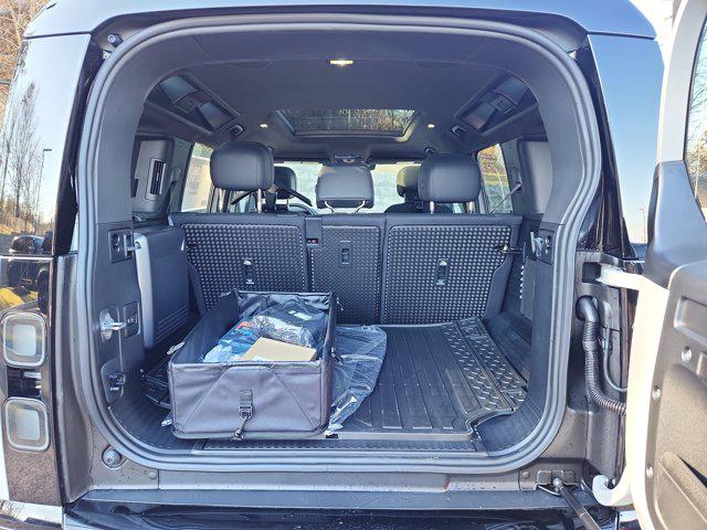 2026 Land Rover Defender P400 X