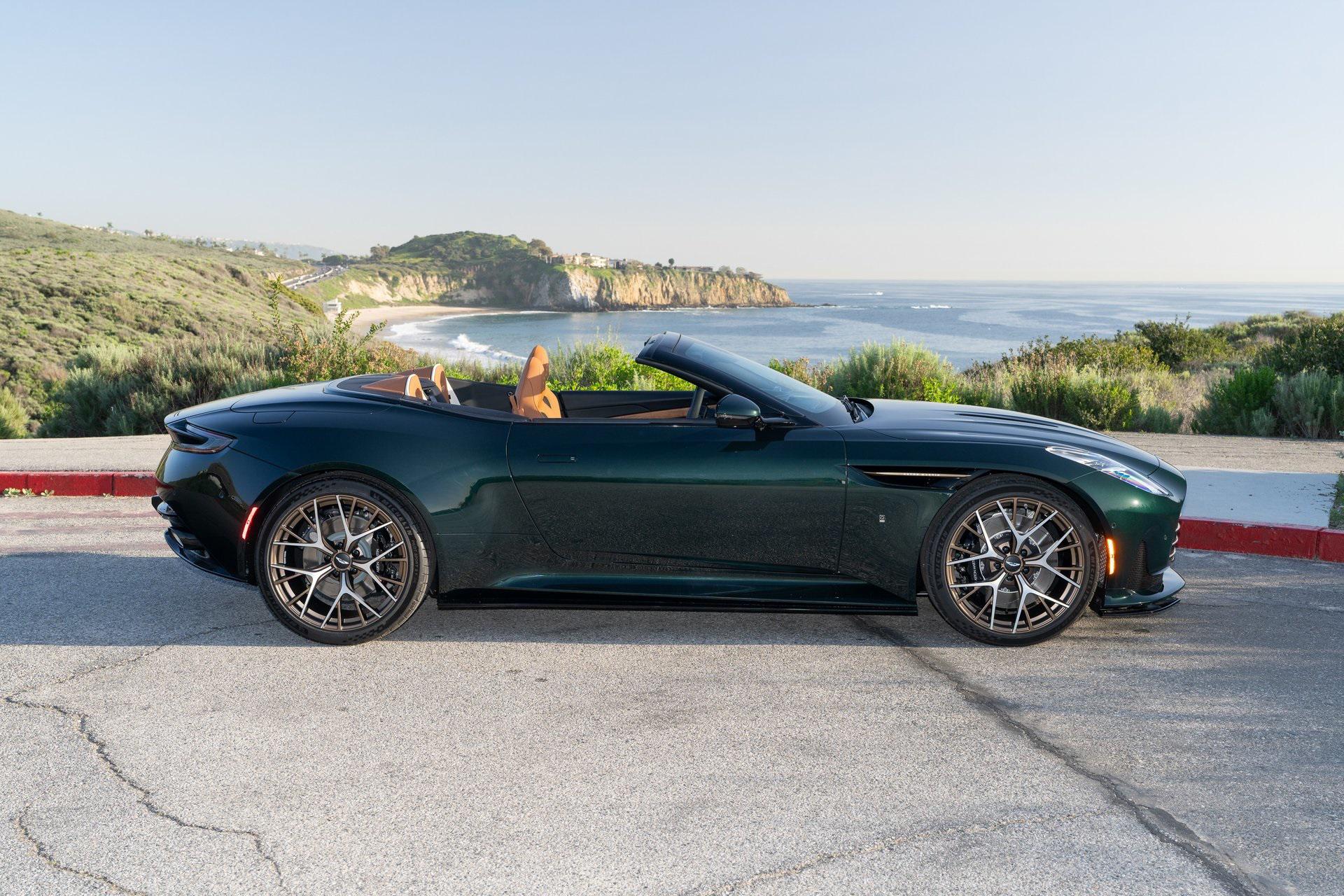 Aston Martin 2026 DB12 Volante