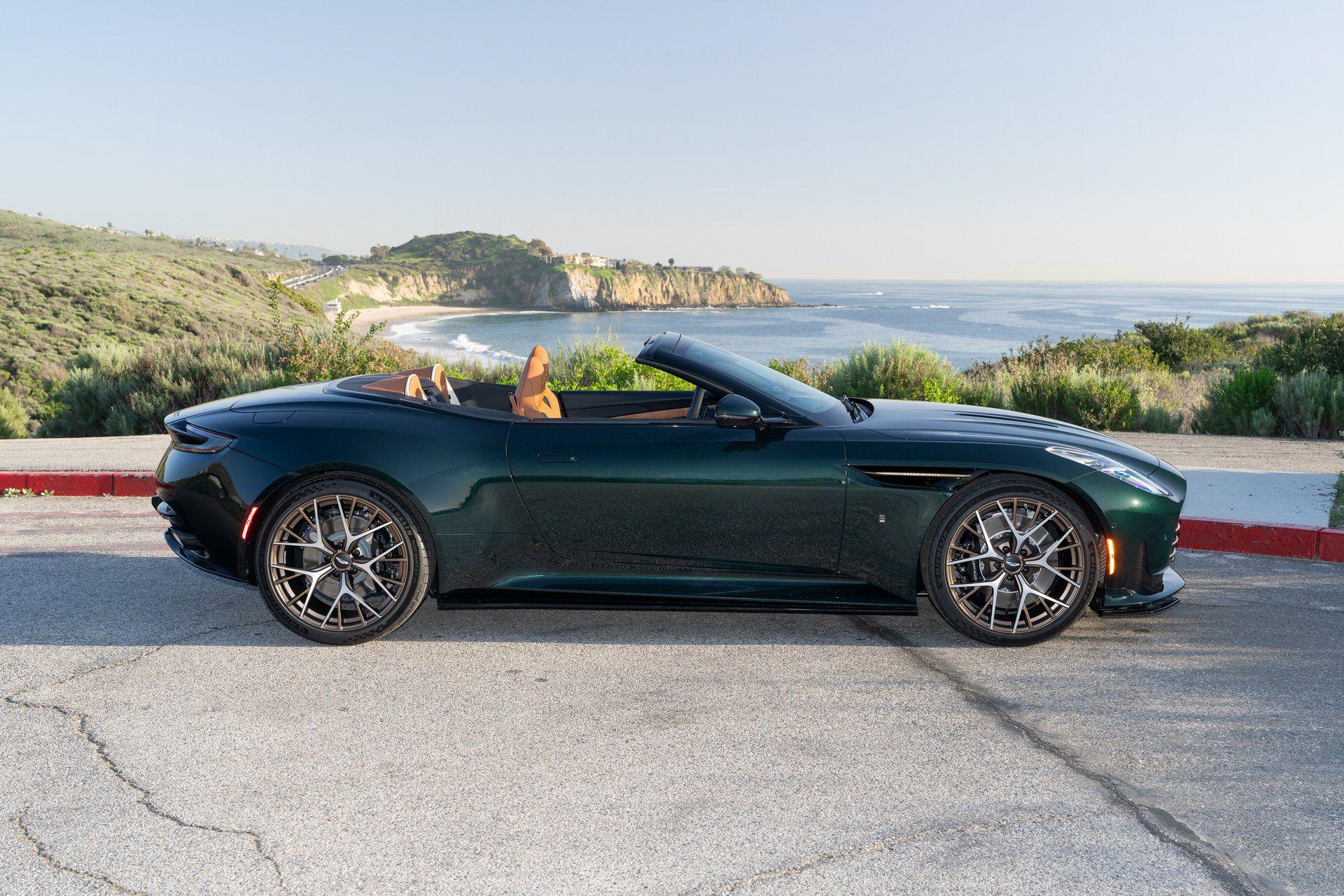 Aston Martin 2026 DB12 Volante