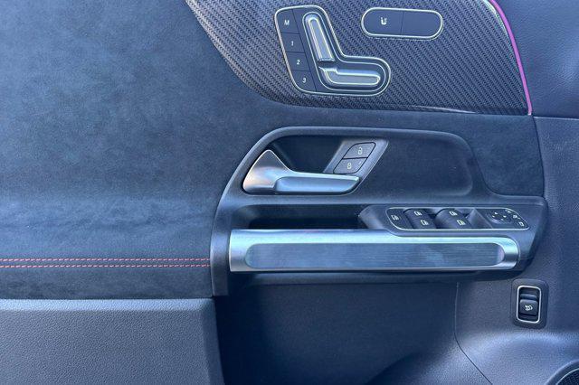 2026 Mercedes-Benz GLB 4MATIC