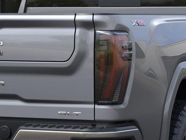 2025 GMC Sierra 2500HD 4WD Crew Cab Standard Bed SLT