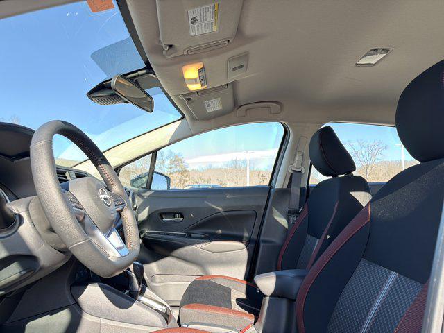 2025 Nissan Versa 1.6 SR