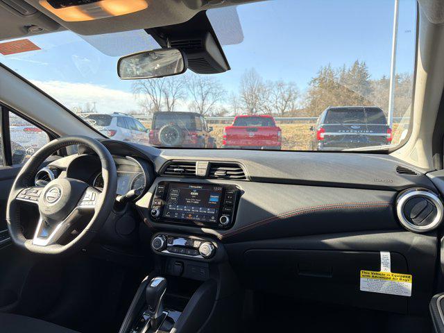 2025 Nissan Versa 1.6 SR