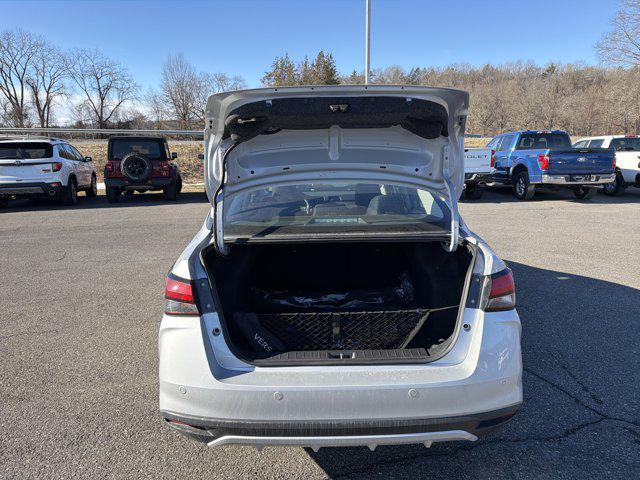 2025 Nissan Versa 1.6 SR