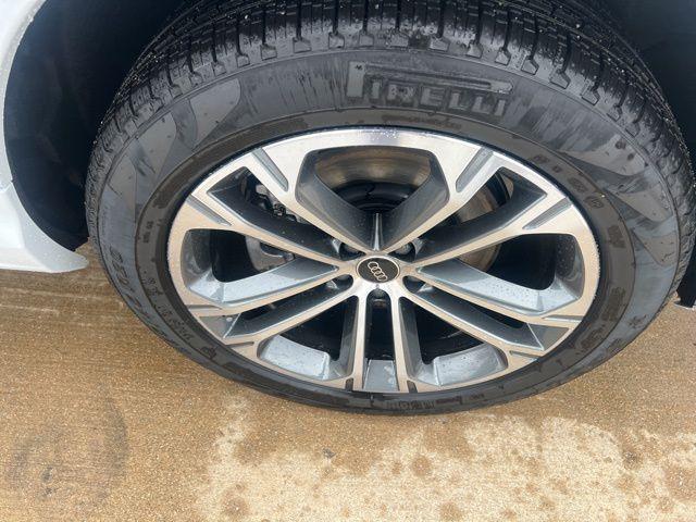 2026 Audi Q7 Premium 45 TFSI quattro tiptronic