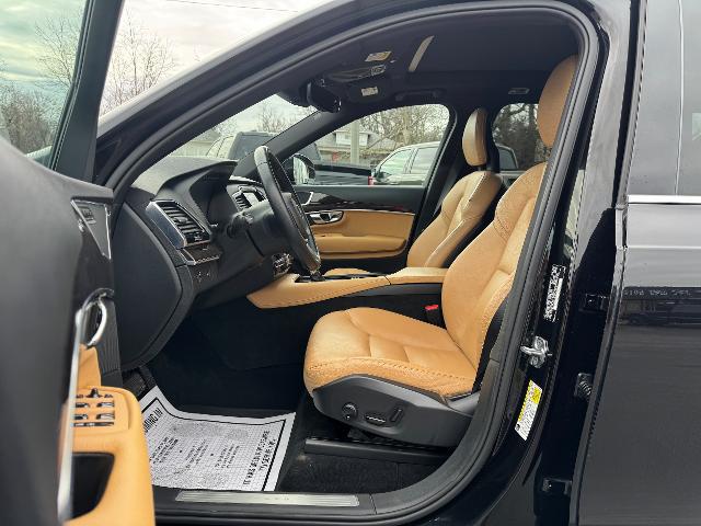 2017 Volvo XC90 T6 Momentum