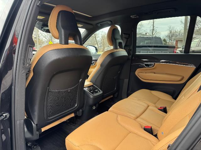 2017 Volvo XC90 T6 Momentum